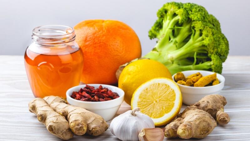 4 Alimentos fuente de nutrientes que te ayudan a fortalecer tu sistema inmune.